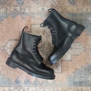 Dr Martens Black Mono 1460 Boots US 7